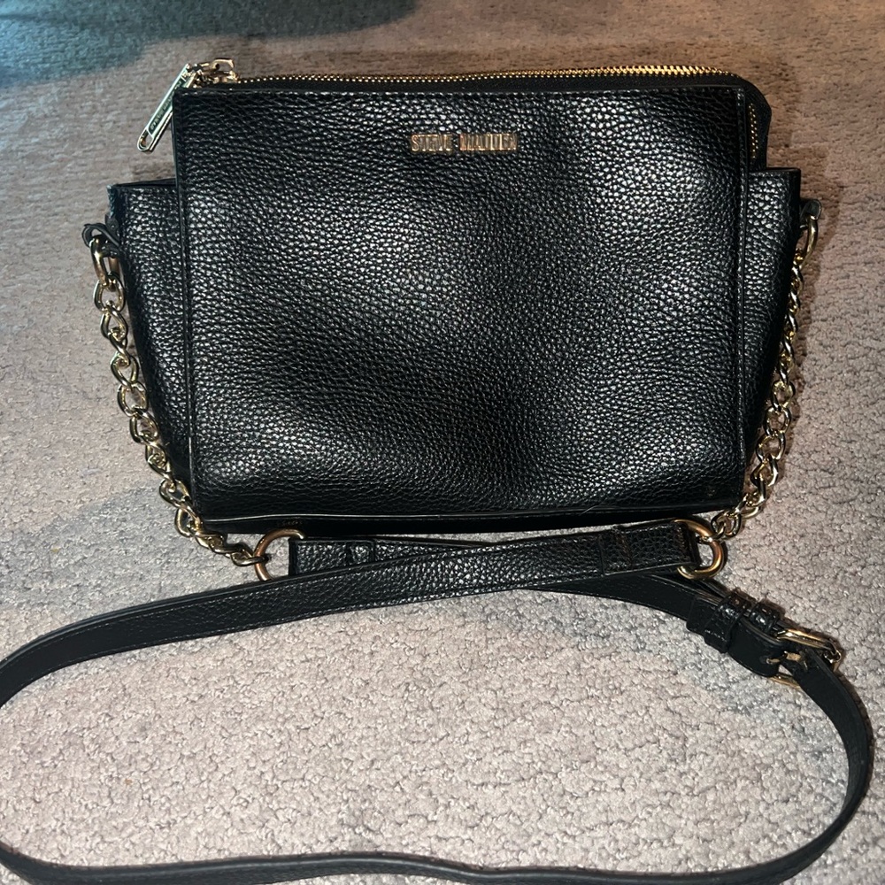 Slightly Used Undamaged Steve Madden Black and Gold Purse
